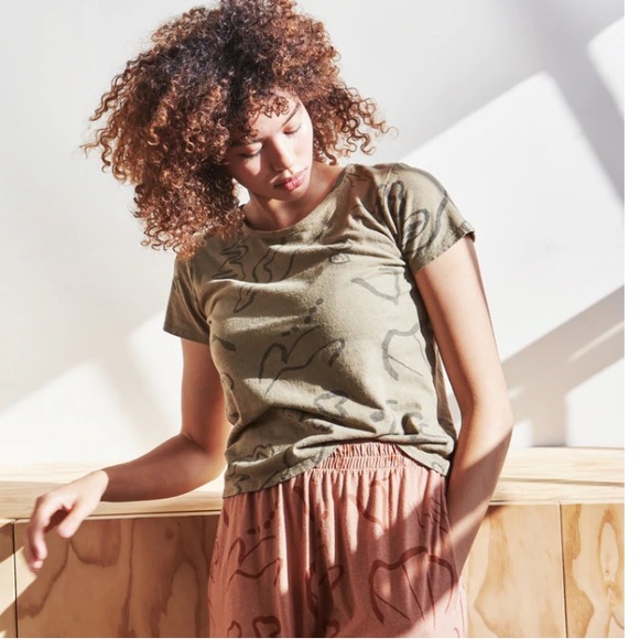 Jenny Pennywood Moth Pattern Tee Shirt Muted Olive Green size 2 Linen Cotton - Picture 9 of 10